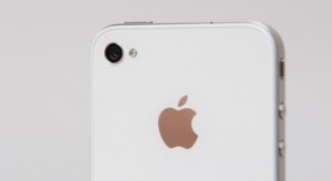 Fehér iPhone 4 – Csak 2011 tavaszán
