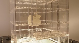 New York – Fifth Avenue Apple Store Legóból