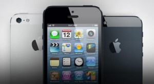 Megérkezett az iPhone 5 felhasználói könyv az iBookstore áruházba