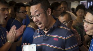 Hongkongban az Apple Store-okban sorsolják az iPhone 5-öt