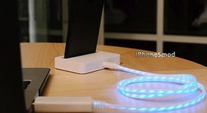 Nagyon menő, fényben úszó iPhone 5 töltőt dobnak piacra