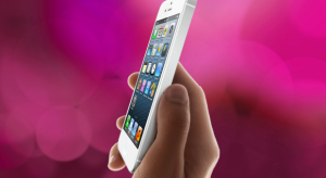 A mai naptól minden T-Mobile üzletben kapható az iPhone 5!