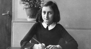 Megjelent Anne Frank naplója iPad készülékre