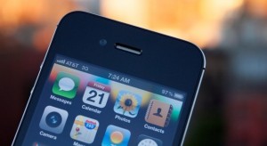 Wall Street Journal: jön az olcsóbb iPhone