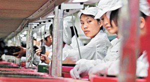 Ismét tüntettek a dolgozók a Foxconn egyik beszállítójának kínai gyáránál