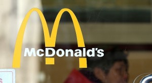 Mobilalkalmazáson keresztüli rendelést tesztel a McDonald’s