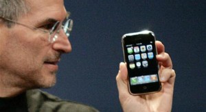 Hét évvel ezelőtt, ezen a napon mutatták be az iPhone-t