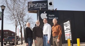 37 év után bezárja kapuit a legelső Apple kereskedés