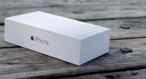 Megérkeztek az első iPhone 6 unboxing videók