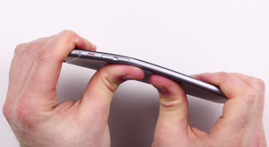 Bendgate összehasonlítás – az iPhone 6 és 5S jól állja a sarat