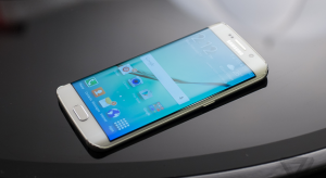 Bloatware-halmok lesznek a Galaxy S6-ra telepítve