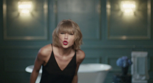 Jimmy Eat World-öt énekel Taylor Swift az Apple legújabb reklámjában