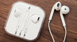 Már-már biztos, hogy vezeték nélküli fülessel érkezik az iPhone 7