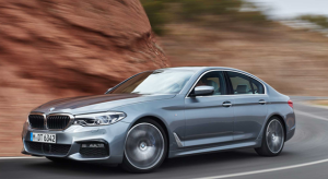 A BMW 2017-es modelljeiben mutatkozik be elsőnek a vezeték nélküli CarPlay