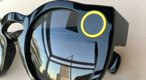 Snapchat féle digitális szemüveg érkezhet az Apple-től