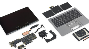 Az iFixit darabjaira szedte az új MacBook Prót