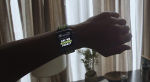 Mozgásra hív az Apple! Itt vannak az új Apple Watch 2 reklámok