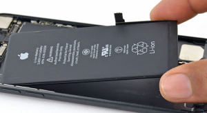 Az akkumulátor csereprogram kannibalizálja az iPhone eladásokat
