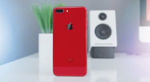 Megérkezett a legelső iPhone 8 RED unboxing videó