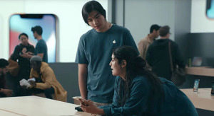 Ismételten az iPhone felhasználók vérét szívja legújabb reklámjában a Samsung
