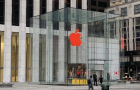 Pirosba borultak az Apple Store-ok logói