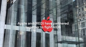 Hangulatos (RED) videót osztott meg a 15 éves évforduló alkalmából az Apple